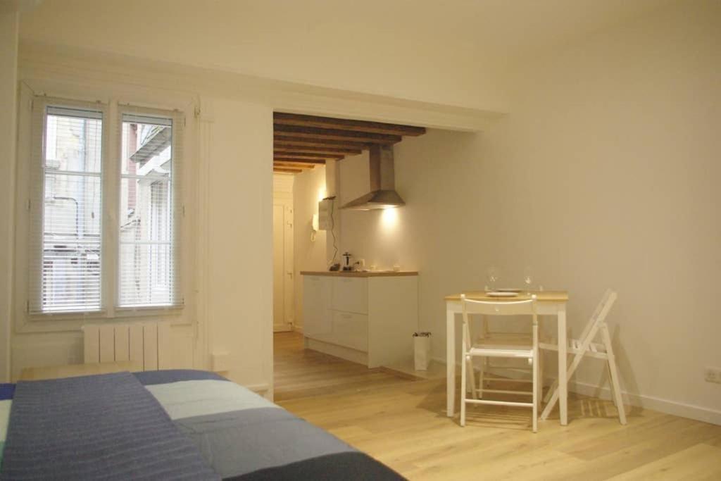 Dijon Standing Historic City Apartment Bagian luar foto